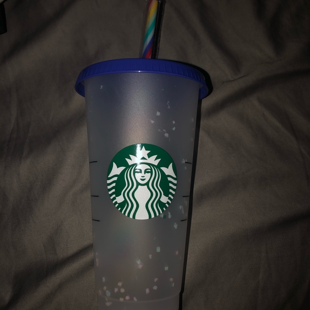 Color changing cup